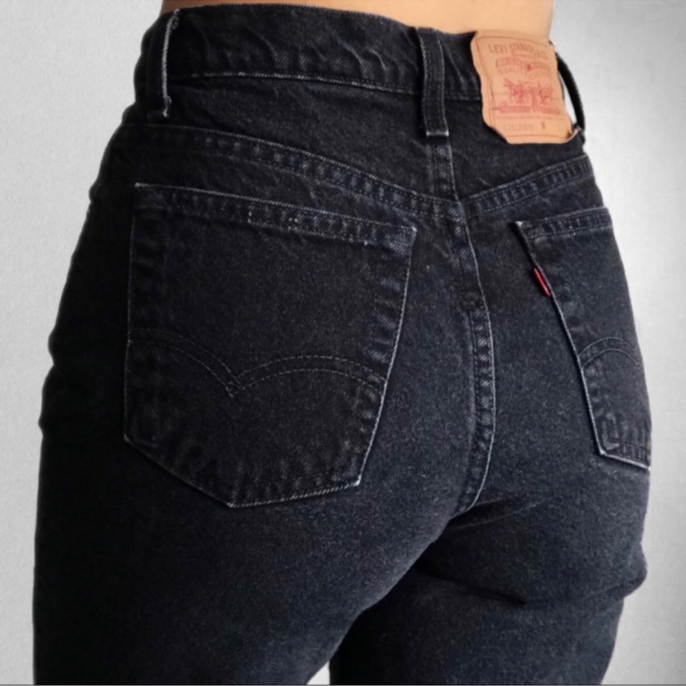 Levi's Black Straight Leg Jeans with Iconic Design